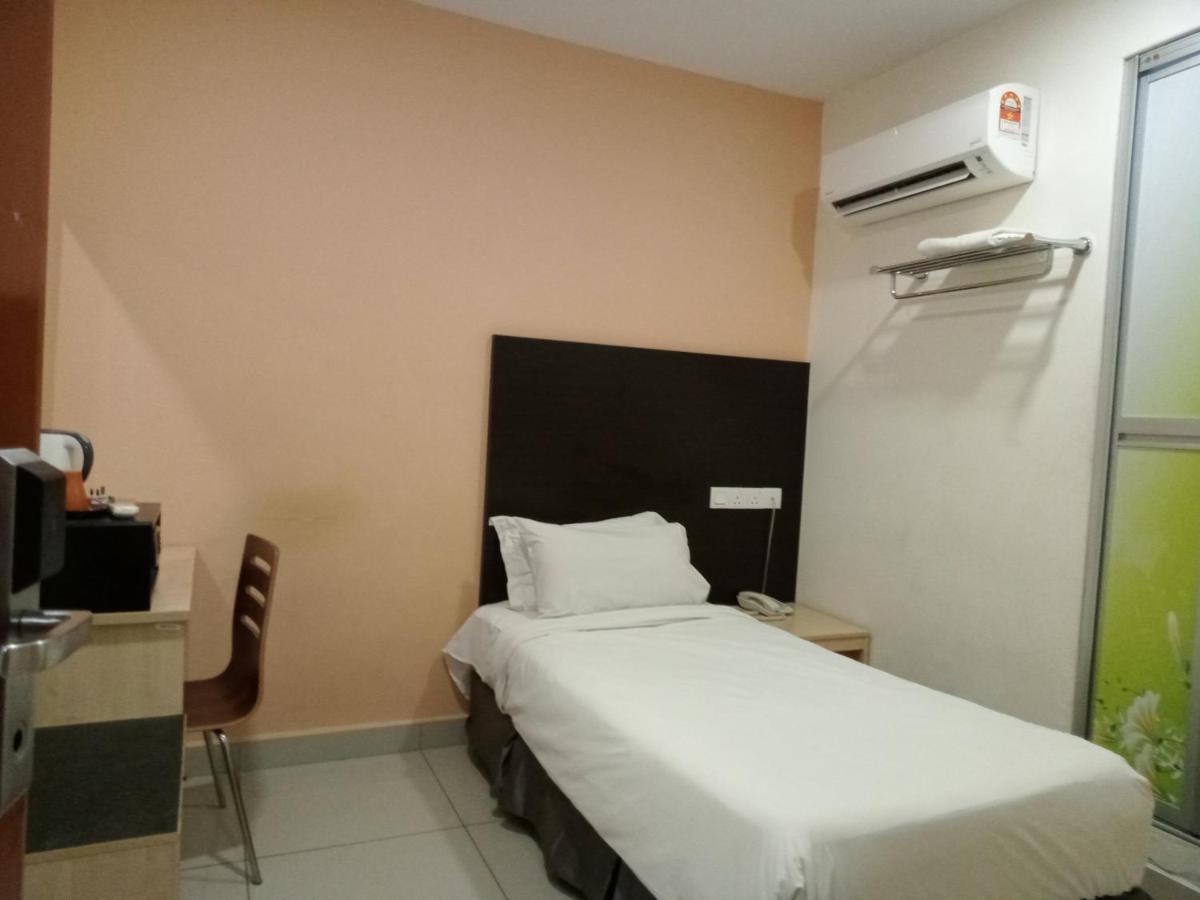 Avenue Bangi Hotel Kajang Exterior foto